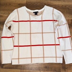 TAHARI White and Red Crew Neck Sweater with Geometric Pattern